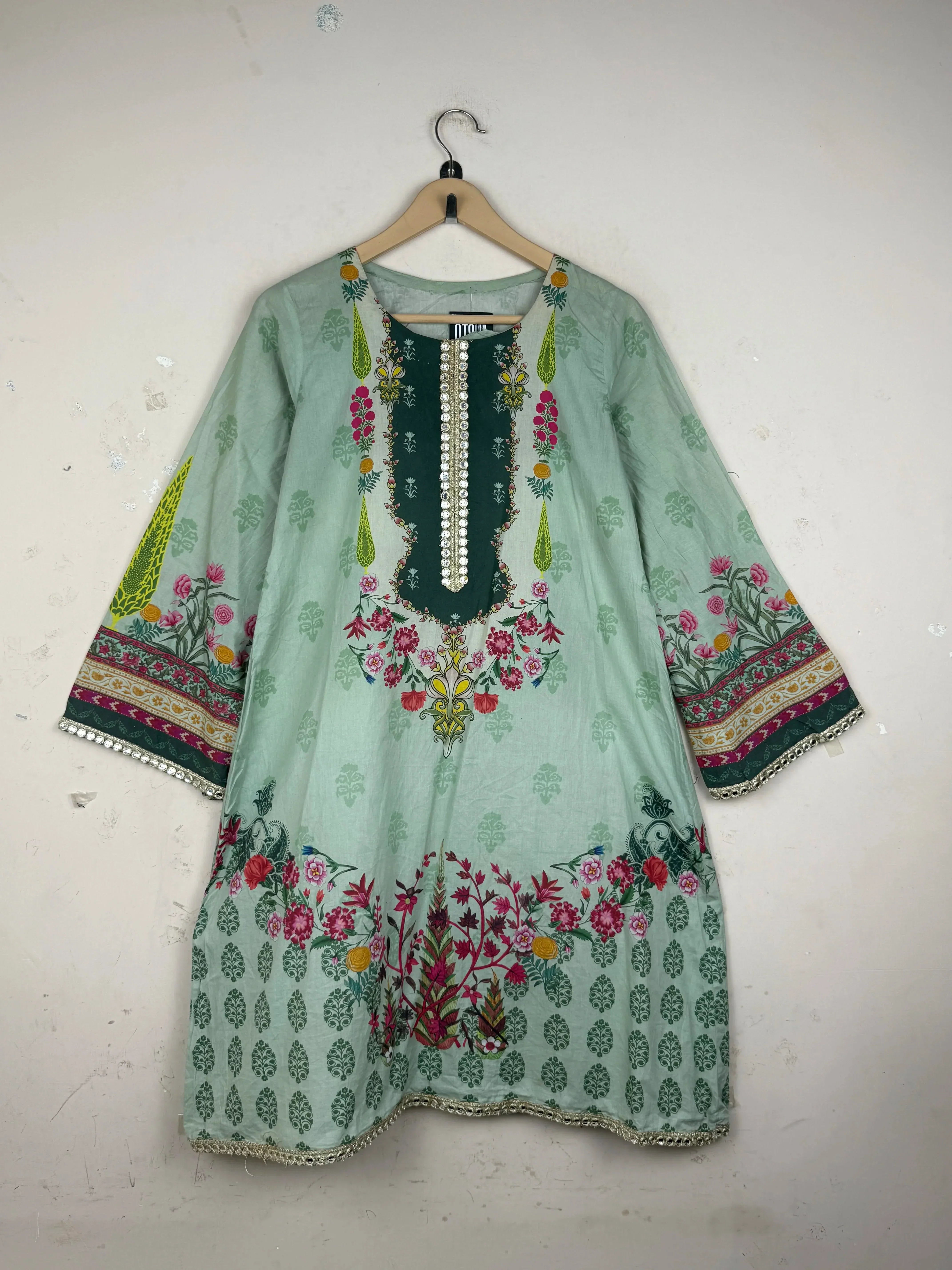 Secondhand Branded Summer Kurti by Unknown, Pistachio LAWN fabric, Premium condition, for Womens - Online Thrift Shop Peshawar Pakistan