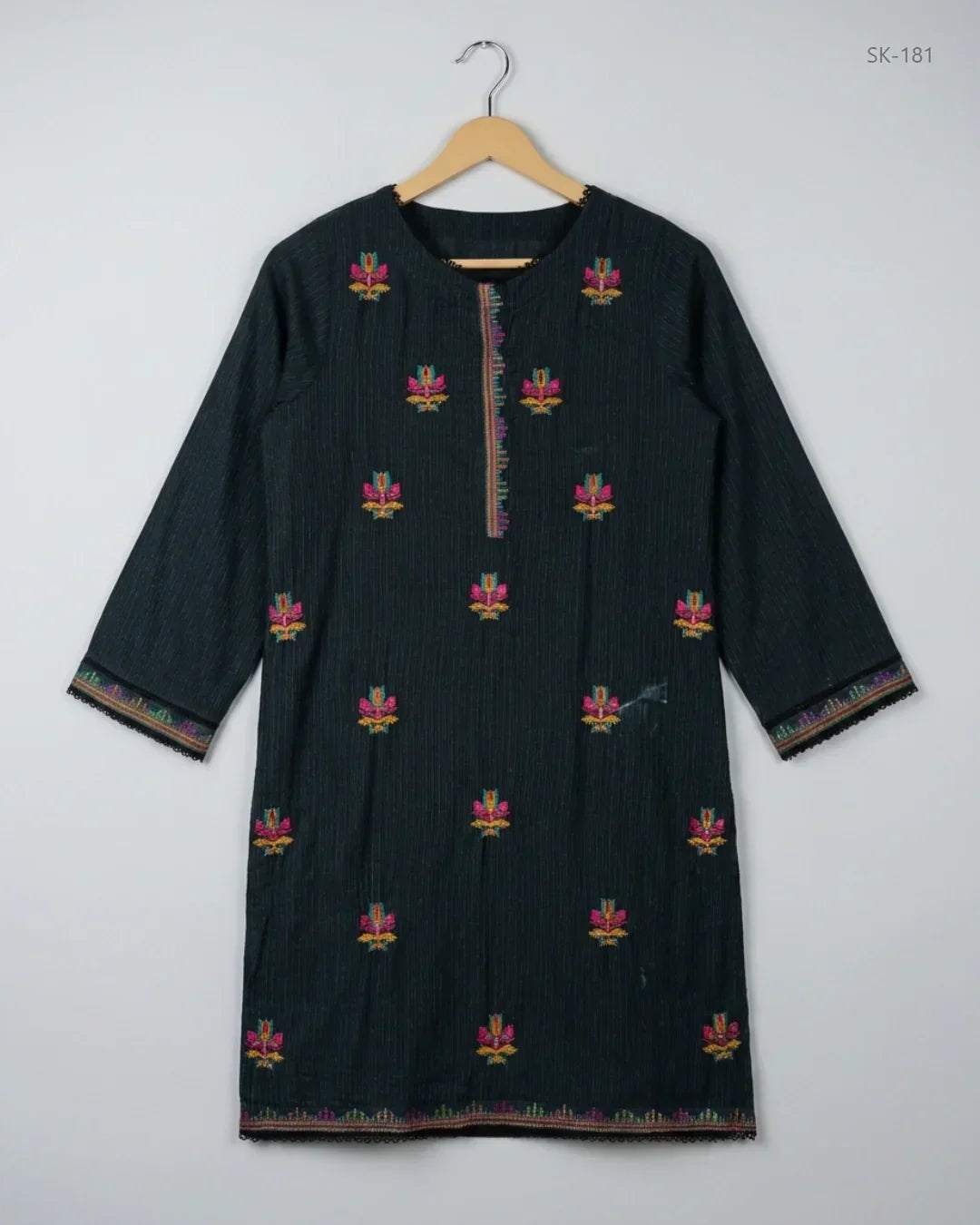 UK Imported secondhand Summer Kurti - CUT LABEL brand, Black Lawn, Premium condition, for Womens - Online Thrift Store Islamabad Pakistan