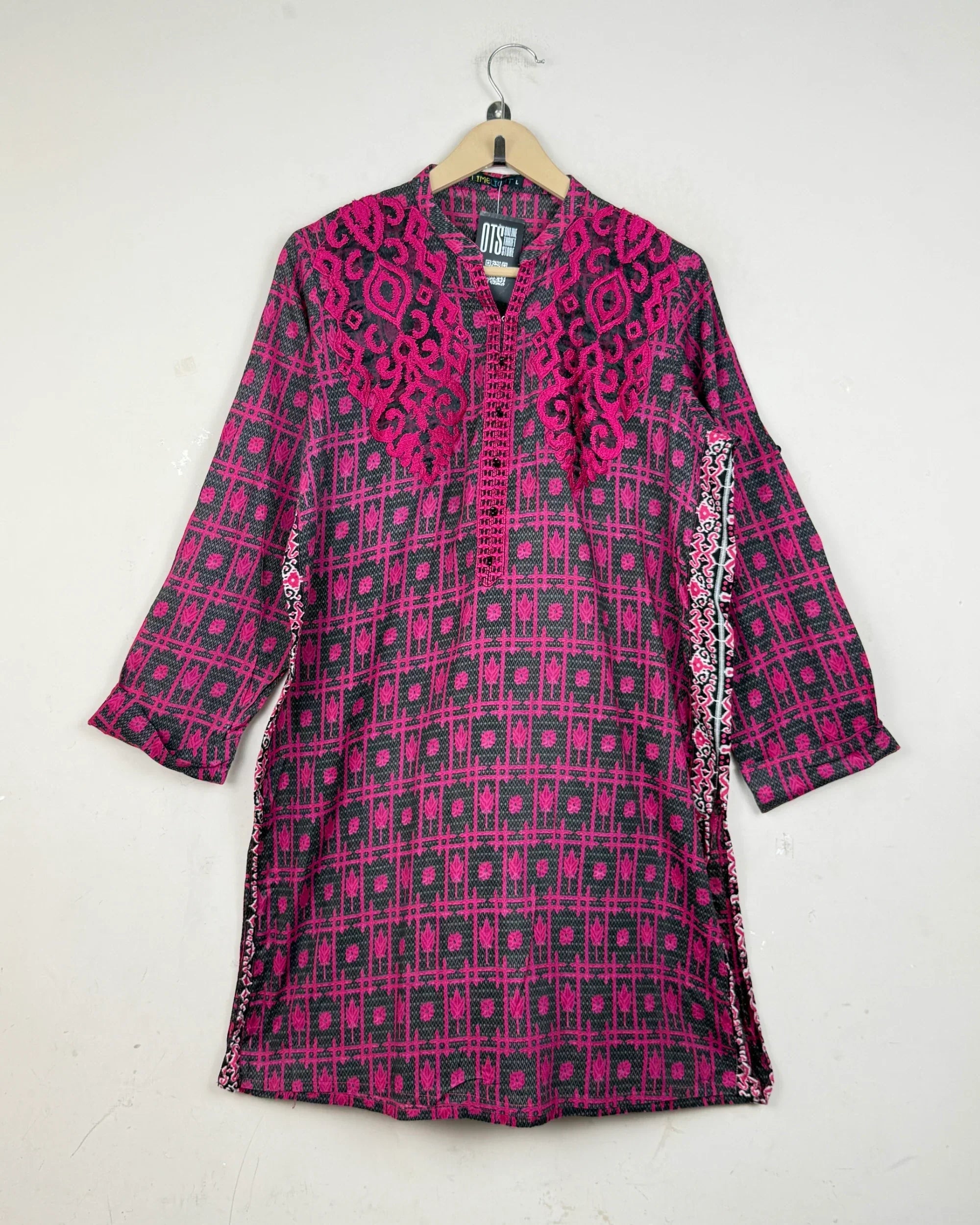 UK Imported secondhand Summer Kurti - Limelight brand, Black & Pink Lawn, Premium condition, for - Online Thrift Store Peshawar Pakistan