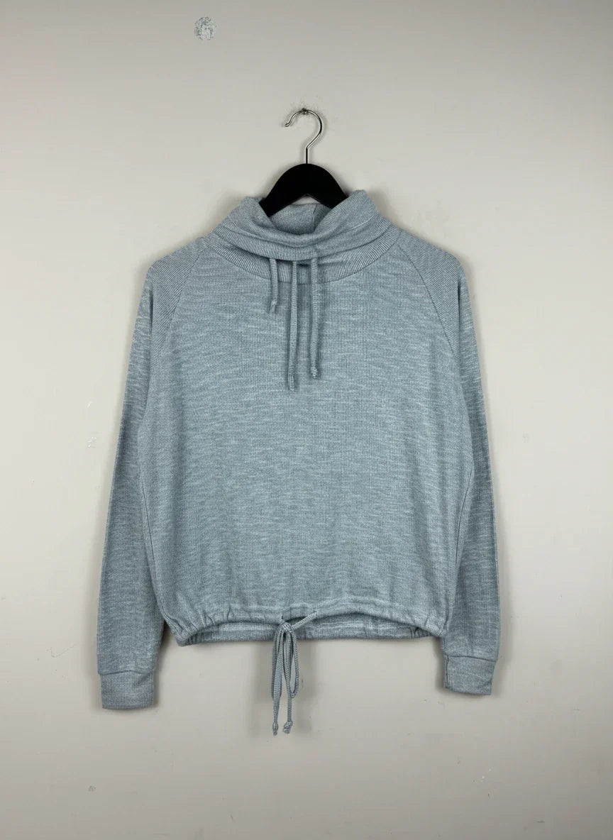 Premium Condition Winter Crop Tops | Preloved workout | Grey Viscose | Thrift Shop for Women Peshawar Pakistan | OTS