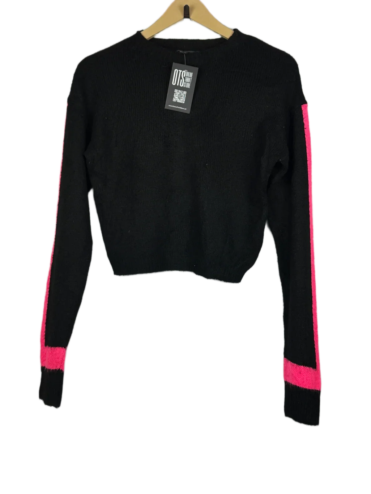 Shop Excellent Winter Crop Tops by Primark | Preloved Branded Clothes | Black Acrylic | Women | OTS Thrift Store Islamabad Pakistan