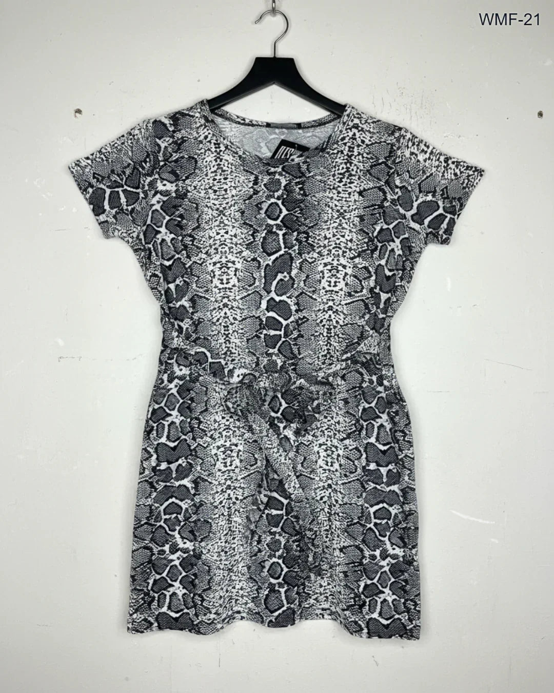 Preloved Premium Women Maxi & Frock by PRETTYLITTLETHING, Black & White Polyester for Women - OTS Thrift Shop Lahore Pakistan