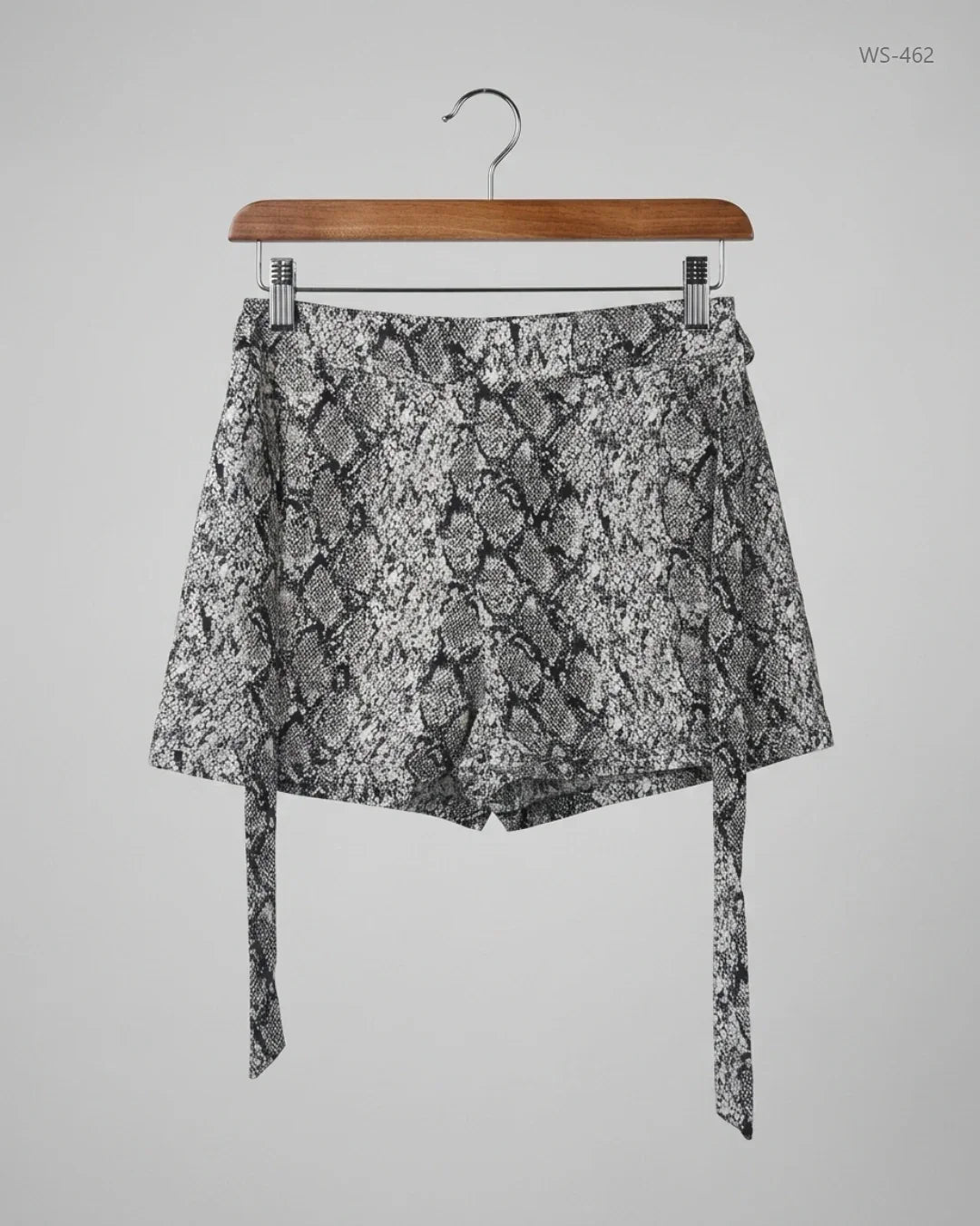 Shop Premium Womens Shorts by Papaya | Preloved Branded Clothes | Multi Cotton | Women | OTS Thrift Store Peshawar Pakistan