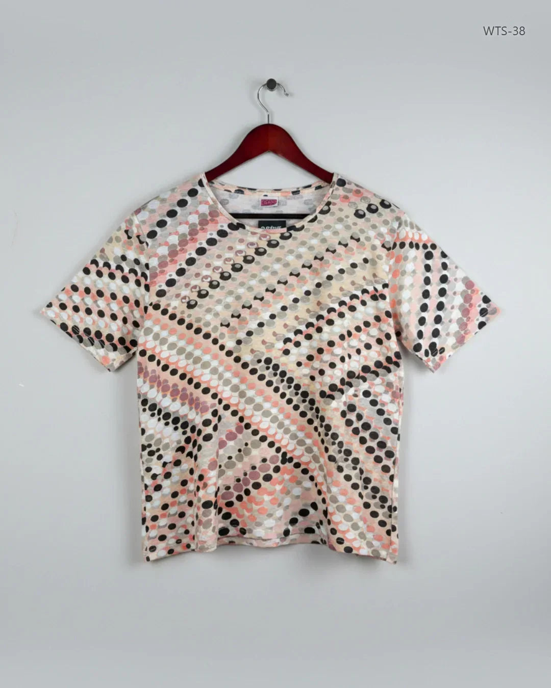 Secondhand Branded Womens Tshirts by Unknown, Multi Cotton fabric, Premium condition, for Women - Online Thrift Shop Lahore Pakistan