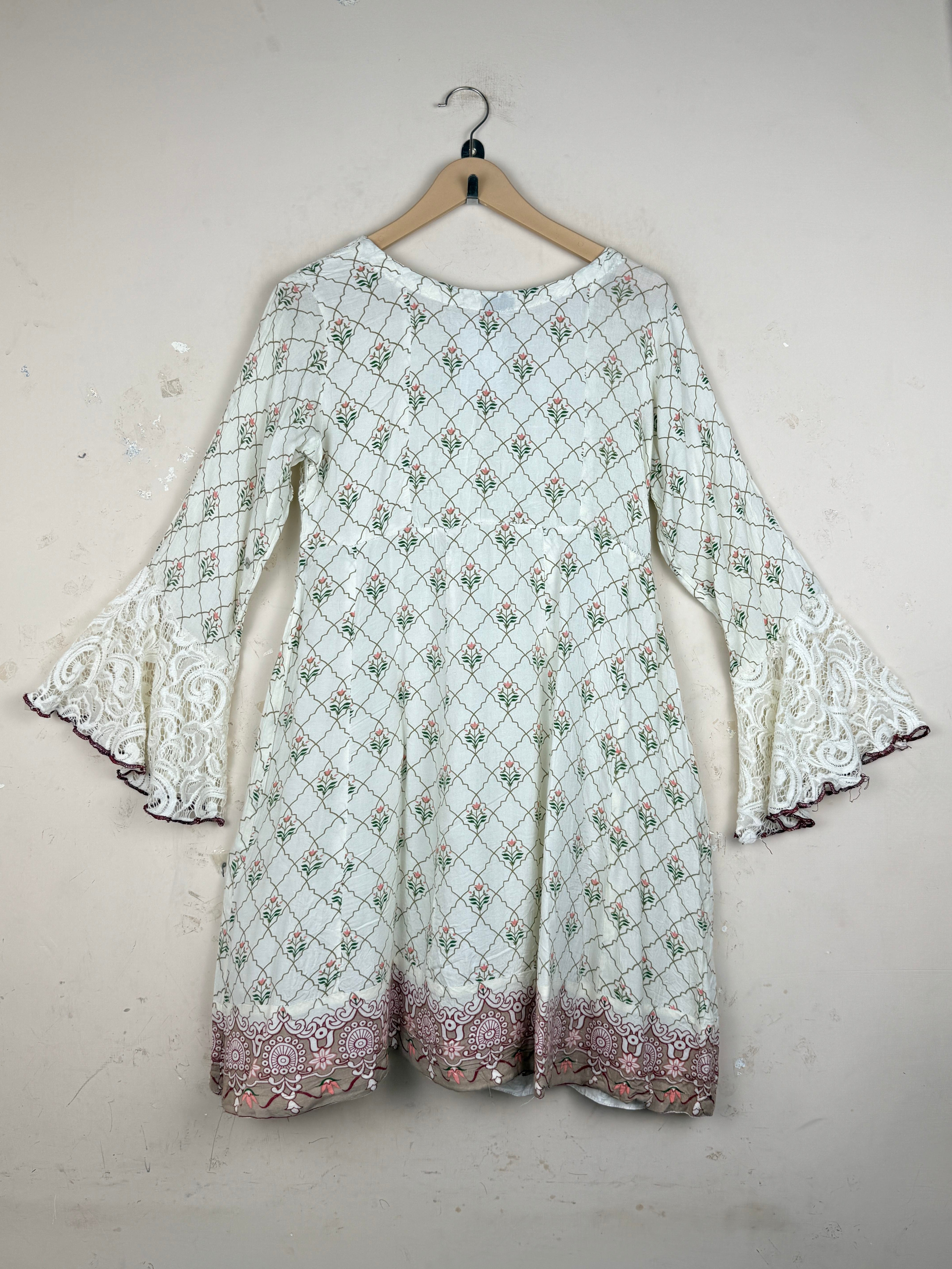 Buy OffWhite LAWN Summer Kurti by Unknown - Premium condition for Womens | Preloved OTS Pakistan (SK-124)