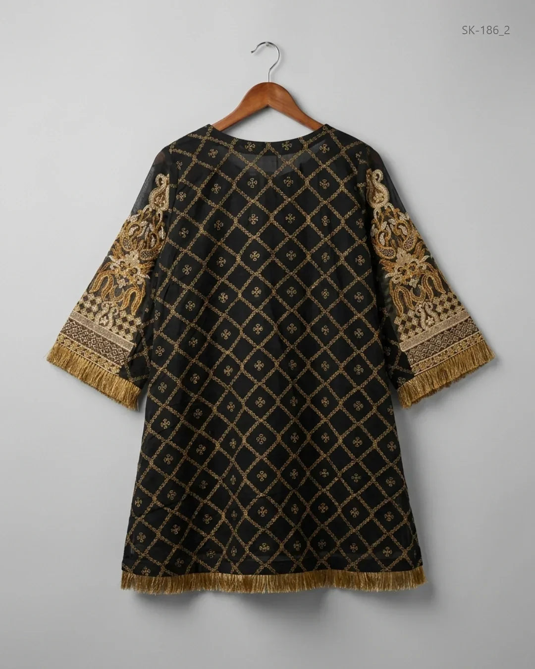 Shop Excellent Condition Black Lawn Summer Kurti by CUT LABEL for Womens at OTS - Online Thrift Store Pakistan (SK-186)