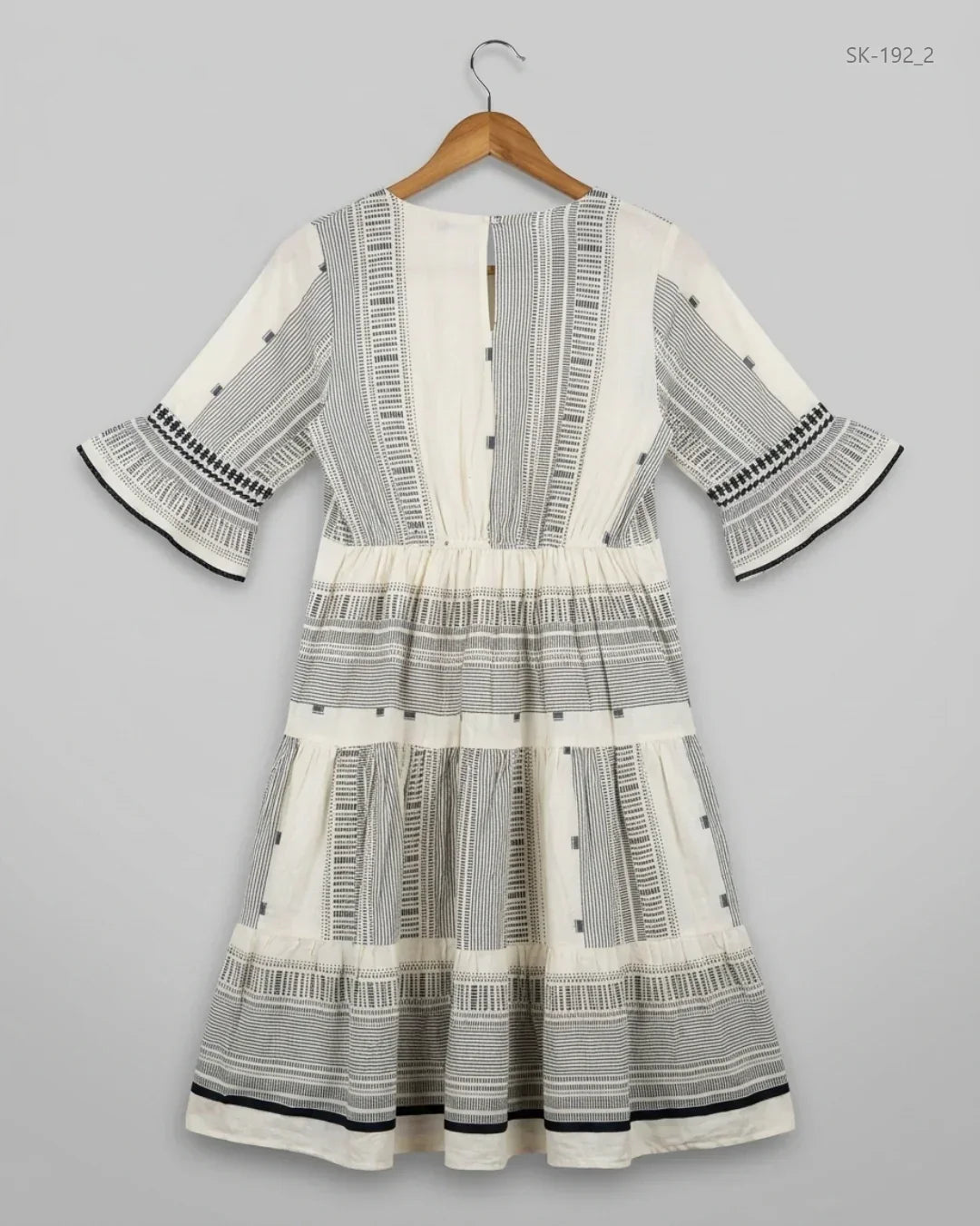 Shop Premium Condition Black & White Khadar Summer Kurti by F&F for Womens at OTS - Online Thrift Store Pakistan (SK-192)