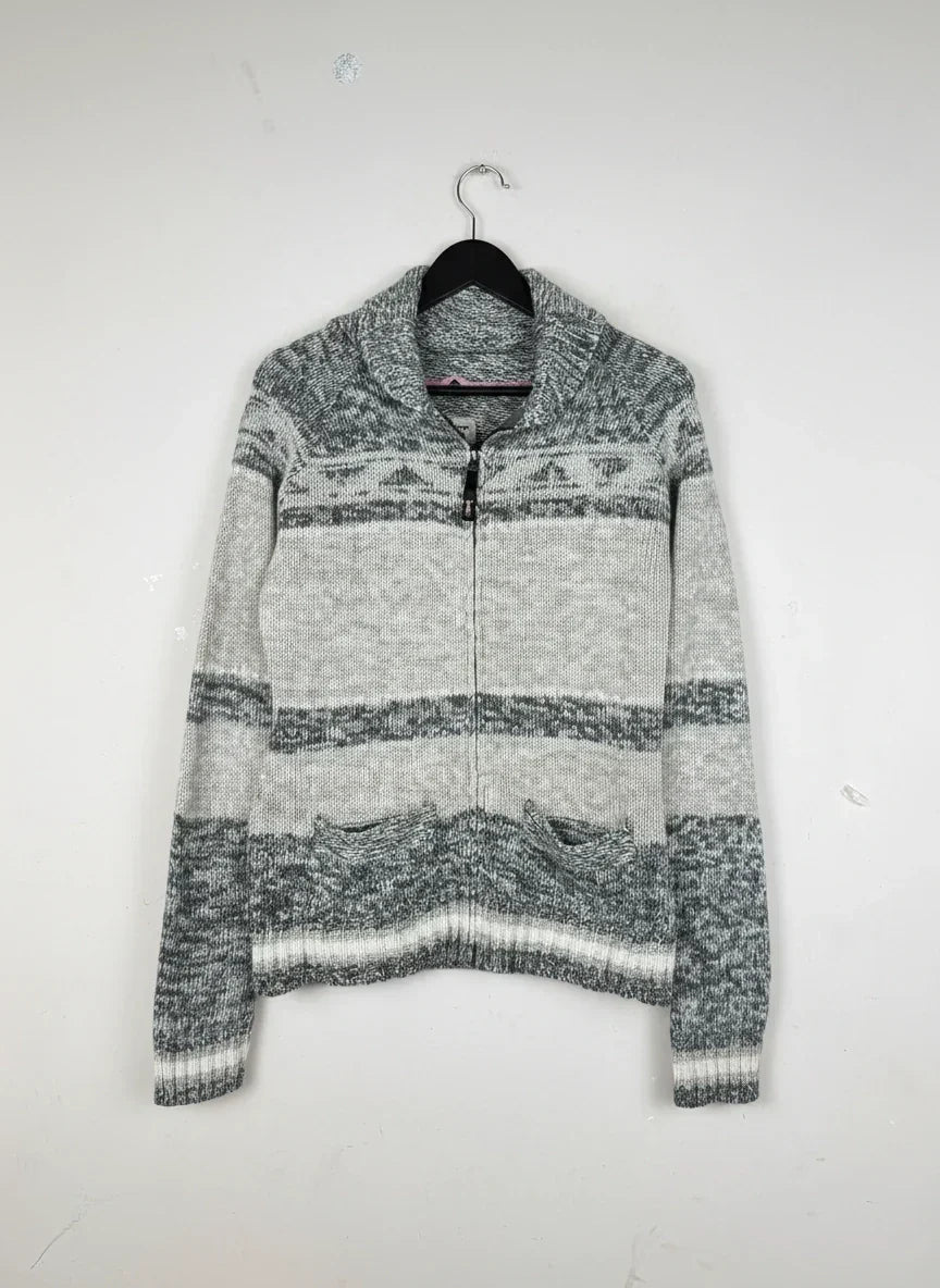 Secondhand Branded Winter Cardigans & Sweaters by Cut label, Multi Acrylic fabric, Excellent condition, for Women - Online Thrift Shop Lahore Pakistan