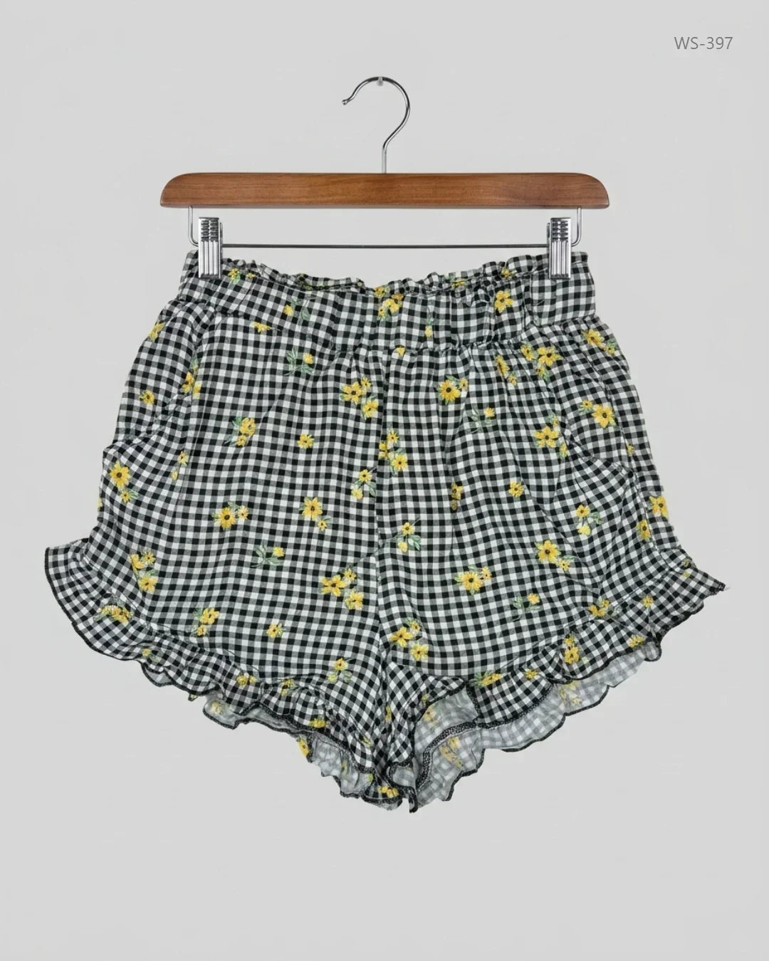 Premium Condition Womens Shorts | Preloved New Look | Black & White Viscose | Thrift Shop for Women Lahore Pakistan | OTS