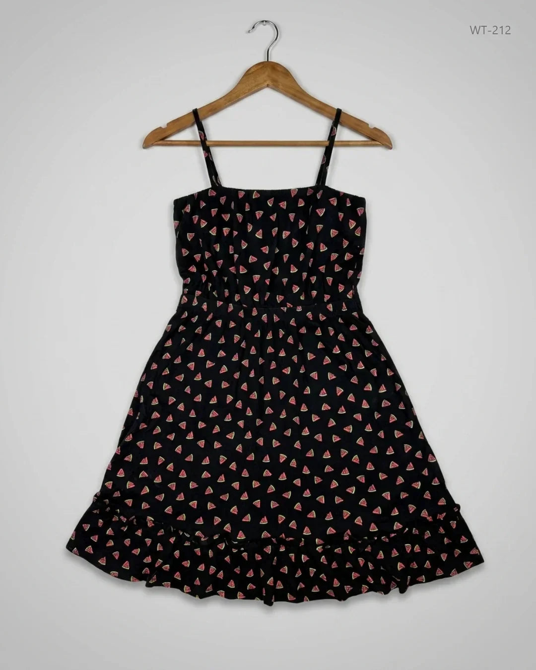 Secondhand Branded Womens Summer Tops by New Look, Black Cotton fabric, Premium condition, for Women - Online Thrift Shop Karachi Pakistan