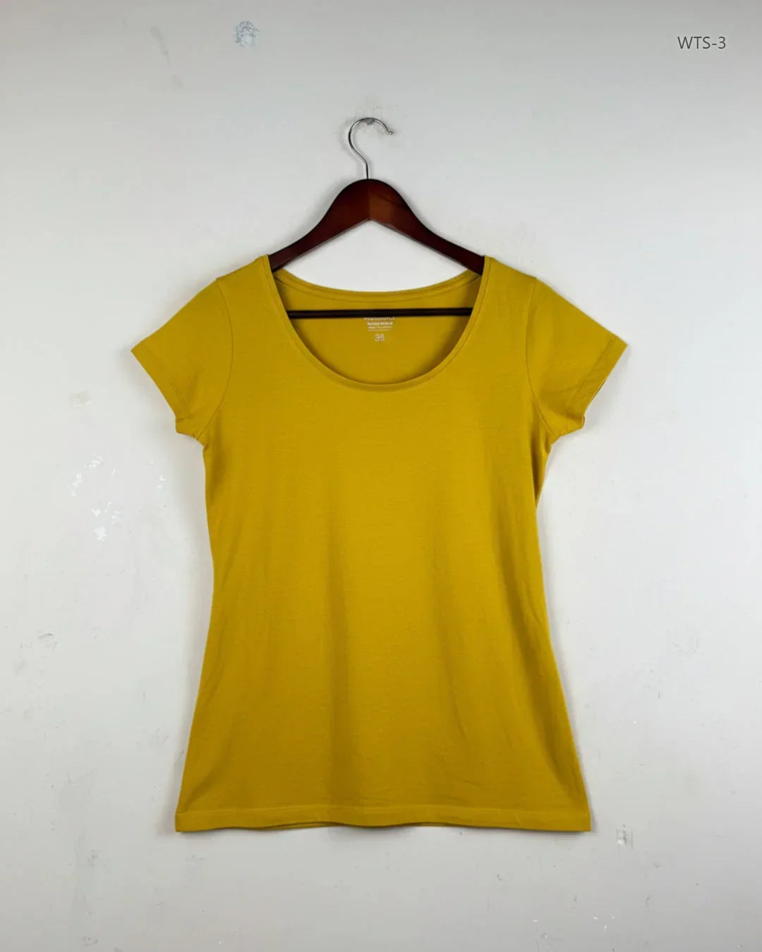 Secondhand Branded Womens Tshirts by zeeman, Mustered Cotton fabric, Premium condition, for Women - Online Thrift Shop Lahore Pakistan